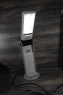 Luz de tarefa - OTT-LITE modelo OTL-13 Mag ~ Portátil - Bom estado - Imagem 1 de 4