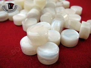 Accordion Buttons Pearl White 12.5x7.5 (mm) - Picture 1 of 3