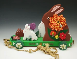 ARTE POPULAR PRIMITIVO 1987 CONEJITOS GRANDES PASCUA JUGUETE DE MADERA 16" FIRMADO POR ARTISTA - Imagen 1 de 8