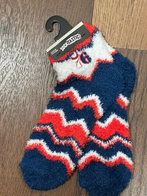 Calcetines suaves para dormir difusos Philadelphia 76ers NBA para mujer - talla única Foto 1 de 4