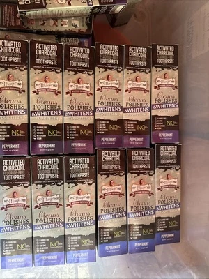 12- Pasta de dientes My Magic Mud carbón activado sin flúor menta Foto 1 de 4