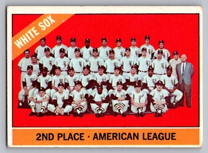 1966 TOPPS #426 CHICAGO WHITE SOX TEAM CARD W/HOYT WILHELM & AL LOPEZ - Picture 1 of 3