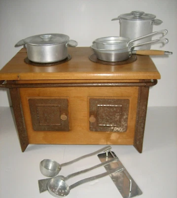 Jouet ancien Cuisinière Gazinière Bois & Métal avec Dinette - Photo 1/4