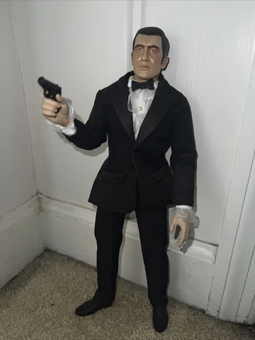 Sideshow 1/6 On Her Majesty's Secret Service George Lazenby James Bond 007 12” Cover