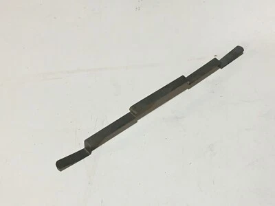 Athearn HO Scale GP-38 Diesel Locomotive Motor Connector Clip Replacement Part - Image 1 of 2