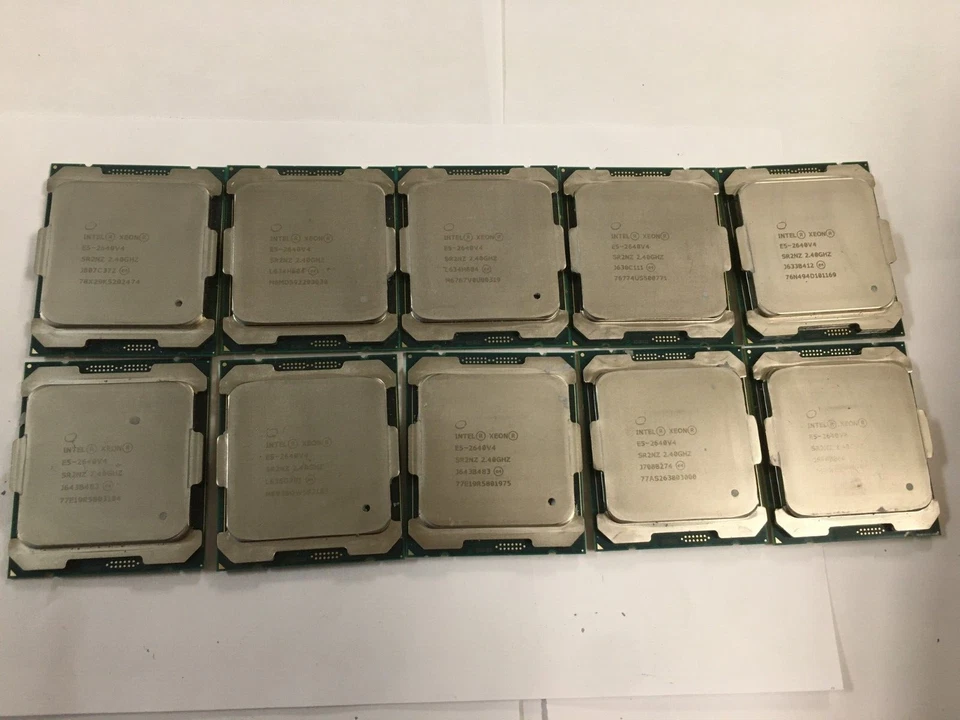 Lote de 10 - Intel Xeon E5 - 2640V4 / SR2NZ 2,40 GHz 25 MB 10 núcleos CPU LGA 2011 Foto 1 de 2