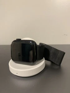 Apple Watch Series 5 (44mm) – Stainless Steel Mesh Band - Zdjęcie 1 z 5