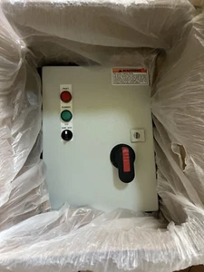 BRAND NEW Motor starter combo 1/4 HP 460V 3 phase .62amps  - Picture 1 of 4