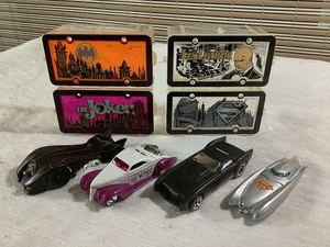 Hot Wheels Park ‘n Plates 2-Car Set Batman & The Joker + Superman & Lex Luthor - Picture 1 of 16
