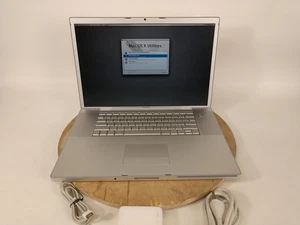 Apple MacBook Pro A1212 17" Laptop 2.33GHz Core 2 Duo 2GB RAM 200GB HDD No OS - Afbeelding 1 van 10