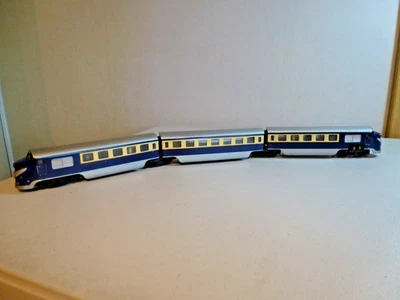 TRIX 277 METEOR DIESEL EXPRESS 3 CAR UNIT - 3 RAIL - Image 1 of 4