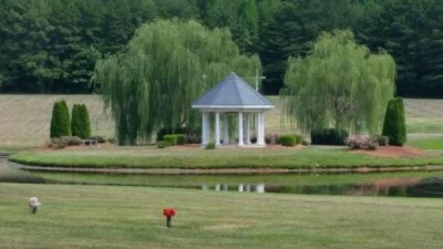 Lote de cemitério duplo no Getsêmani Memorial Gardens, Charlotte NC - Imagem 1 de 4