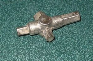 VINTAGE SMALL 4 WAY HEX & SQUARE DRIVE COMBINATION WRENCH - UNMARKED - Picture 1 of 4