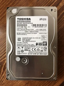 Toshiba 1TB 3.5" HDD 7200RPM SATA III 32MB Cache DT01ACA100 Desktop Hard Drive - Picture 1 of 2