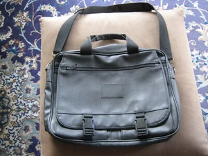 Herren Umhäng- Fliegertasche schwarz  Super Angebot extrem günstig und praktisch - Bild 1 von 5