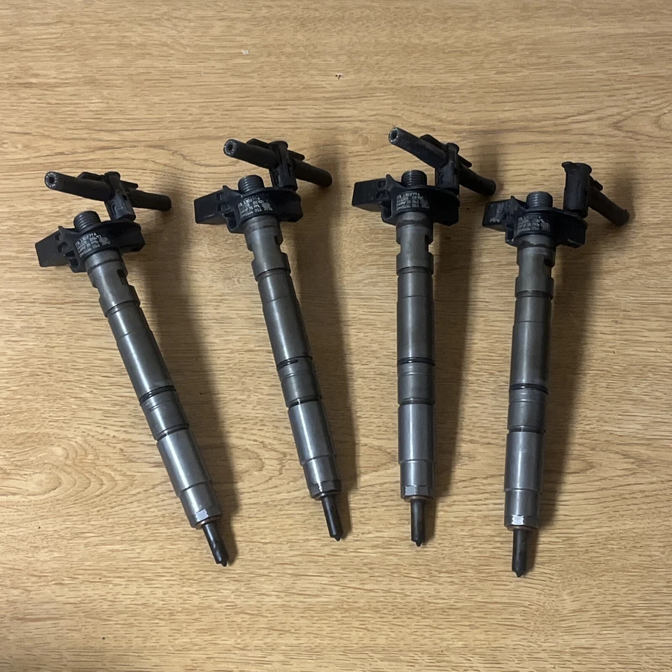 4X INYECTORES DE COMBUSTIBLE VOLKSWAGEN GOLF JETTA MK6 2010-2014 2,0 L TDI DIÉSEL CJAA Foto 1 de 4