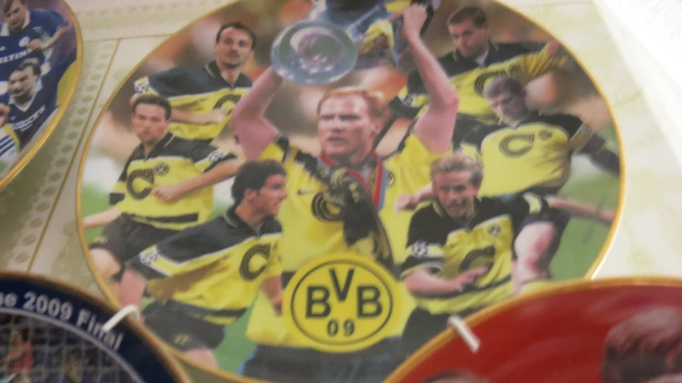 RARITÄT ! Borussia Dortmund Porzellan Wandteller  . - Bild 1 von 1