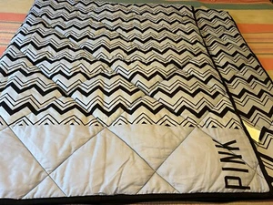 Victoria's Secret PINK Aztec Chevron Zig Zag Black & Blue Full Comforter 84x88 - Picture 1 of 16