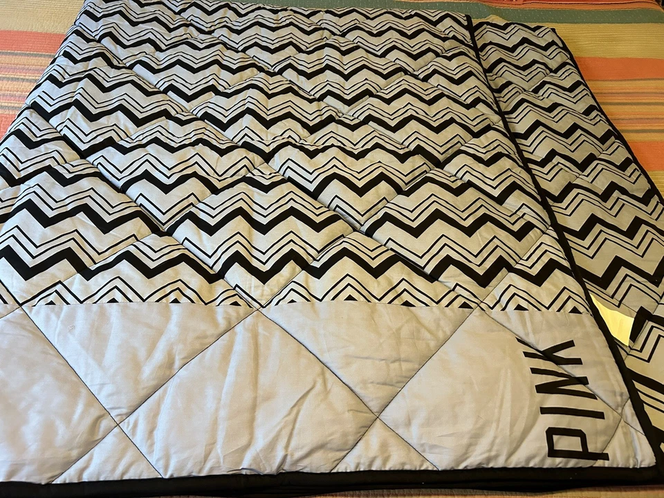 Victoria's Secret розовый Aztec шеврон зигзаг черный и синий полный одеяло 84 x 88 - Изображение 1 из 4