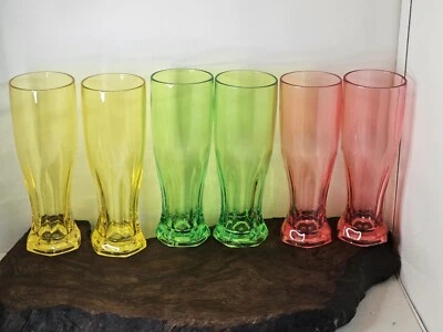 Juego de 6 vasos de plástico duro multicolor Saville Classics rojo verde y amarillo Foto 1 de 4