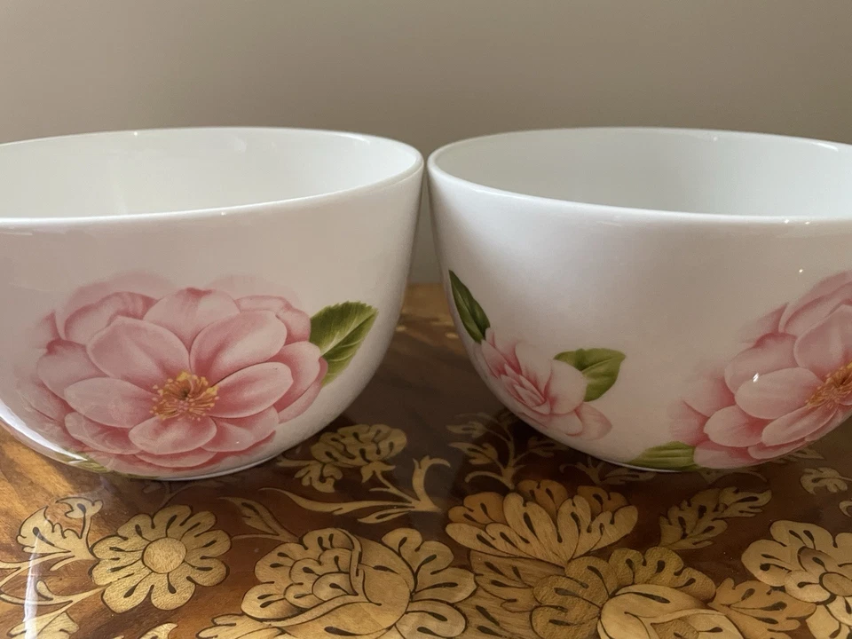 Dos hermosos cuencos para verduras Martha Stewart 2000 aptos para lavavajillas Foto 1 de 3