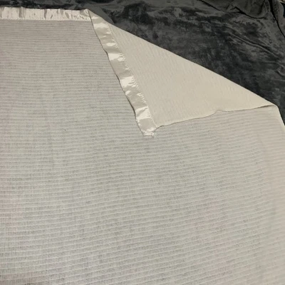 Vintage White Blanket 71x86 Twin/Full Waffle Weave Satin Trim Soft USA Made Flaw - Image 1 of 4