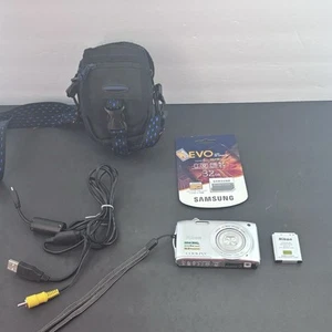 Nikon Coolpix S3200 16.0MP Digital Camera Silver Wide 6x Zoom Slim Body Tested - Picture 1 of 19
