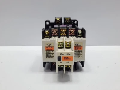 Fuji Electric SC-5-1 [19] Magnético Contactor Con Auxiliar Bloque de SZ-A11 - Imagen 1 de 4