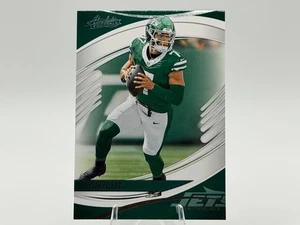 2025 Panini Absolute Justin Fields Base Card #3 New York Jets - Picture 1 of 2
