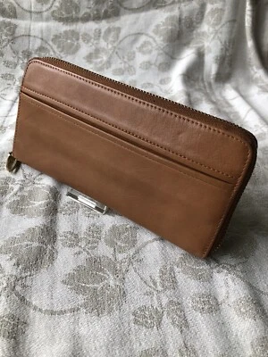 Cartera sin asas Tusk de cuero marrón acordeón para mujer, excelente Foto 1 de 4