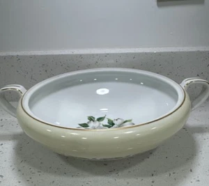 Tureen vegetal cubierto redondo Noritake blanco madera para perros borde dorado crema - Imagen 1 de 12