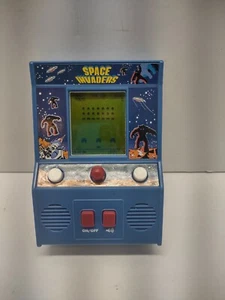 SPACE INVADERS Classic Atari Arcade Console 09527 Taito - Works - Picture 1 of 6