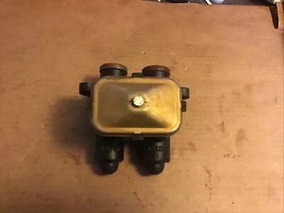 Chevrolet Truck 1960-65 serie 50-60 cilindro maestro nuevo de lote # 3773856 Foto 1 de 4