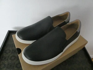 Ugg Australia Cas Slip-On Women Black Fashion Leather Sneaker Shoes 8.5 US, 9US - Picture 1 of 12