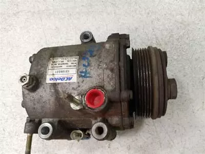 Compresor de aire acondicionado usado se adapta a: Pontiac Montana SV6 2005 con opción de CA trasera C69 superior delantero c Foto 1 de 4