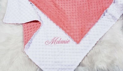 Персонализированное двустороннее детское одеяло Coral Dot Minky на заказ подарок для душа новорожденного - Изображение 1 из 4