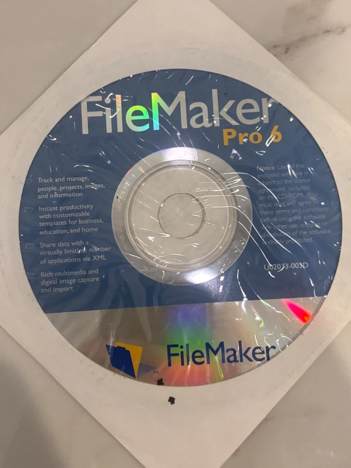 FileMaker Pro 6 CD-ROOM Guide U02073-003D - Free Shipping - Image 1 of 1