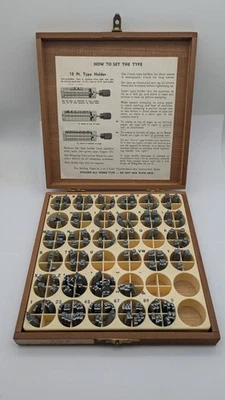 Juego de fuentes tipo letra Kingsley Machine Hot Foil DE COLECCIÓN MURRY HILL CAP 18PT G26  Foto 1 de 4