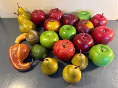 vintage (21 peças LOTE) FRUTAS FALSAS REALISTAS MAÇÃS/PERAS/abóbora/cal falsas - Imagem 1 de 4