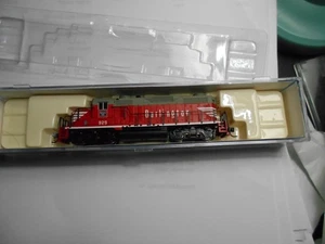 Life-Like  "N" Chicago Burlington & Quincy GP-20 RD# 929 w/Micro-Trains couplers - Picture 1 of 9
