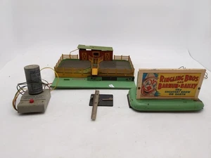 American Flyer S Vintage 771 Corral, 577 Billboard, & Air Whistle [3] - Picture 1 of 11