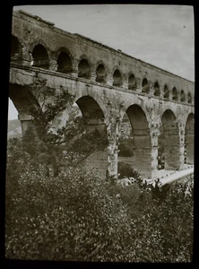 NIMES PONT DE GARD FRANCE C1930 VINTAGE Magic Lantern Slide PHOTO - Picture 1 of 3