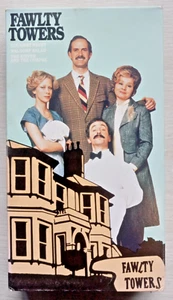 Fawlty Towers : The Kipper and the Corpse (VHS 1986) CBS Fox, John Cleese - Picture 1 of 6