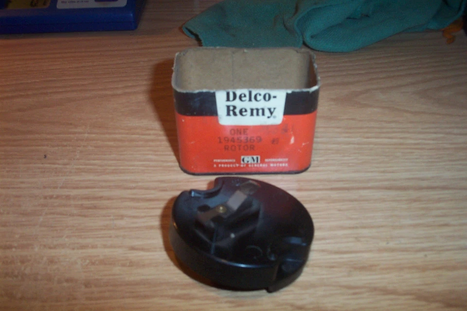 ROTOR DISTRIBUIDOR CHEVROLET CORVAIR 1960-61, TR. 1961 DELCO-REMY #1945369 NUEVO DE STOCK Foto 1 de 1