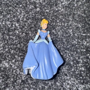 Disney Princess Cinderella Blue Dress Figure Toy 8cm - Picture 1 of 4