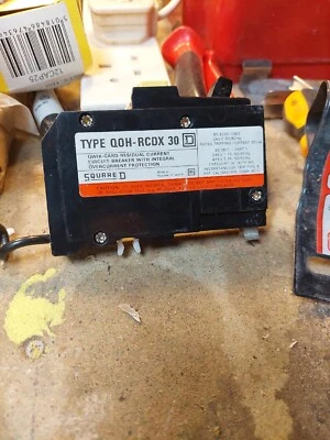 1 x Square D QOH-RCDX30 RCBO 30Amp 30mA Type 4 Loadcentre 30mA BS4293 - Image 1 of 4