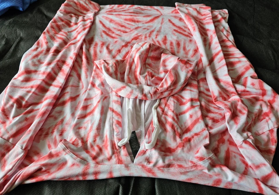 Blusa Kyodan Feminina Macia Vermelha Tie-Dye Com Capuz Manga Longa- Média- Roupa Ativa - Imagem 1 de 3