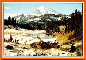 Postal de invierno de nieve del lago Tipsoo del Parque Nacional Monte Rainier - Imagen 1 de 2