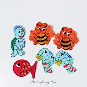 Vintage Fabric Badges, Bee, Grasshopper, Fish, Turtle, For Kids Clothes - Picture 1 of 1