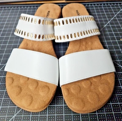 Sandálias Walking Cradles Camilla couro branco 8 W (D) feitas no Brasil - Imagem 1 de 4